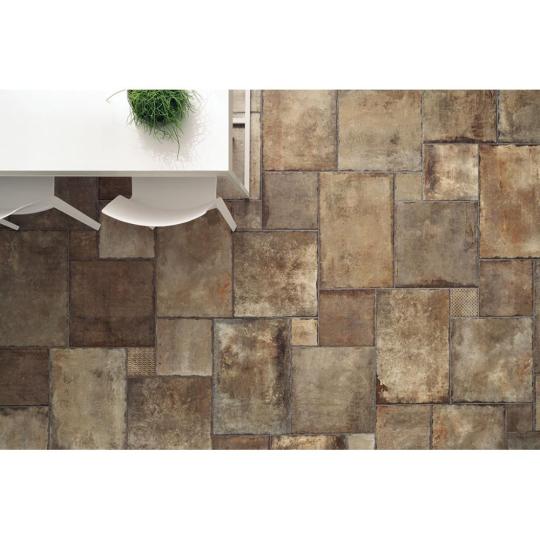 kohutovy hnedy rustikalny okraj dlazba vonkajsia terasa podlahova dlazba kachlicka zmiesana velkost mrazuvzdorna protismykova vlnity okraj fioranese heritage obyvacka kuchyna dlazby starodavna balatonfelvidek.jpg